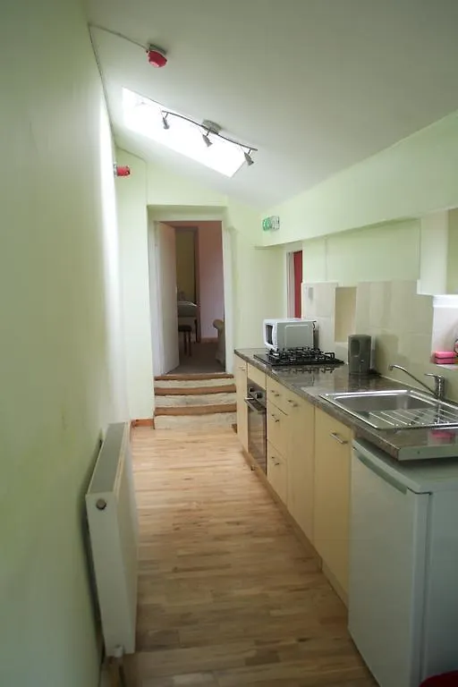 Centre Stay Townhouse Edinburgh 2*,