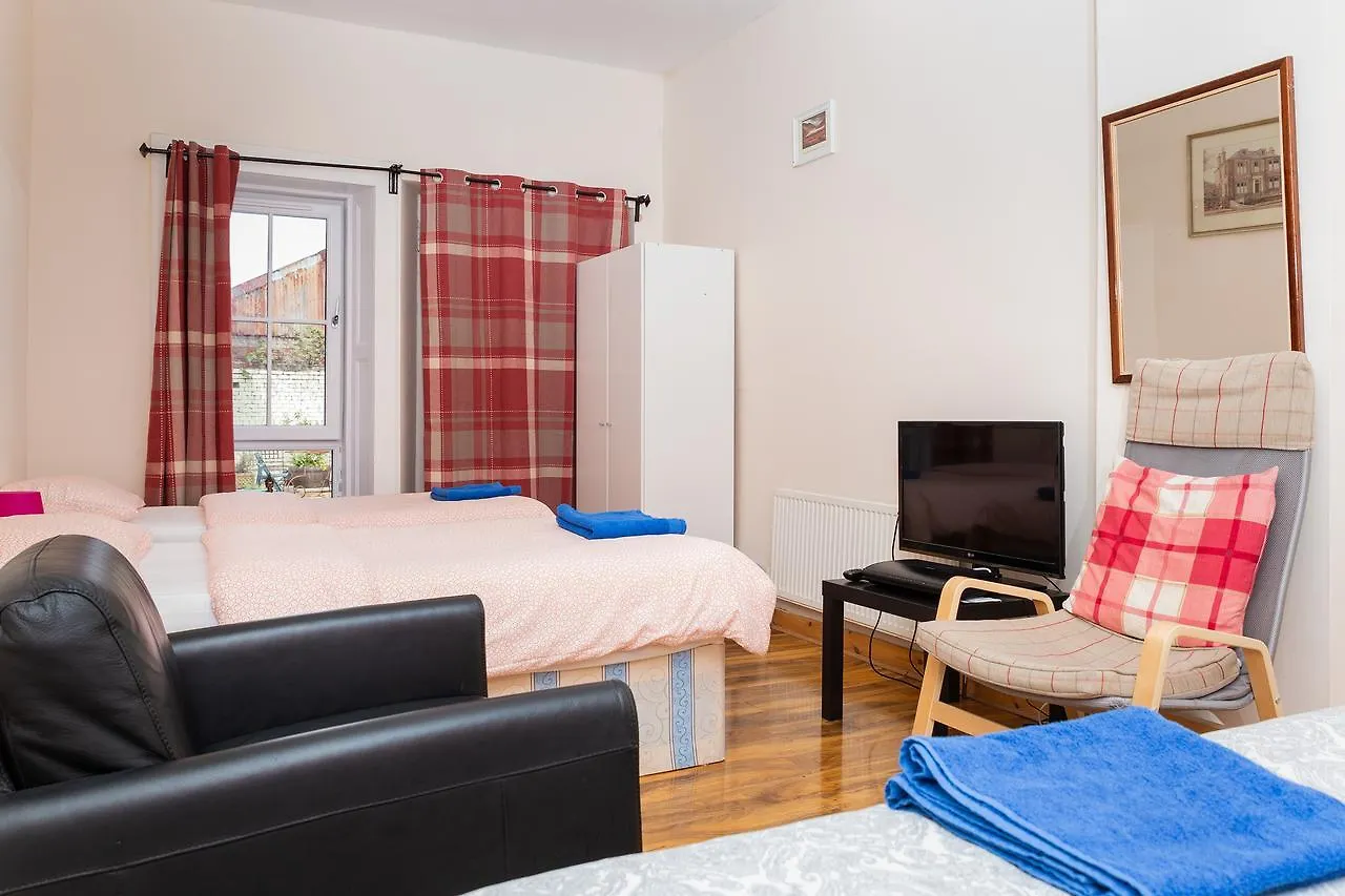 Centre Stay Townhouse Edinburgh 2*,
